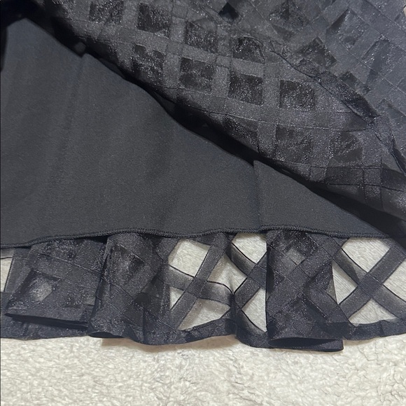 Pretty Garden | size small | off the shoulder dress - Picture 9 of 12